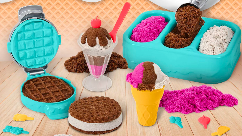 TOYANDONA 6pcs Beach Toys Sand Toys Ice Cream Mold Sand Ice Cream Cones and Scoop Ice Cream Shop Outdoor Toys for Toddlers Kids Children